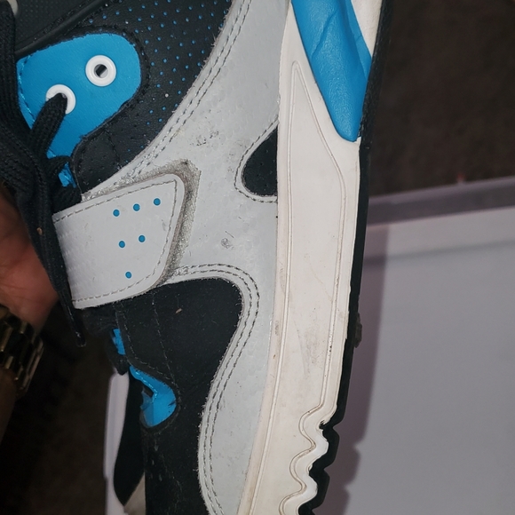 Adidas - Picture 2 of 4